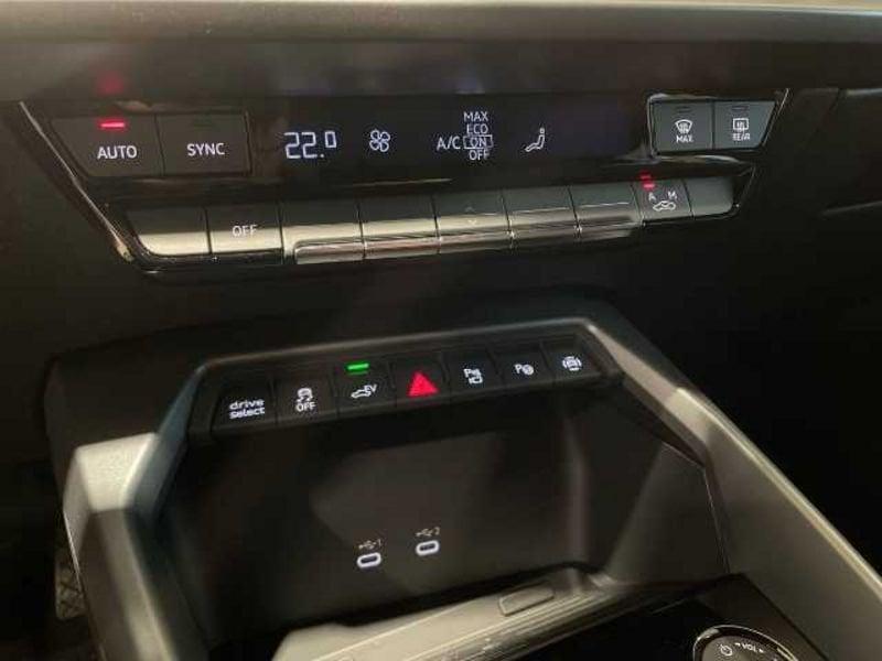 Audi A3 IV 2024 Sportback 1.5 tfsi e Business 204cv s-tronic