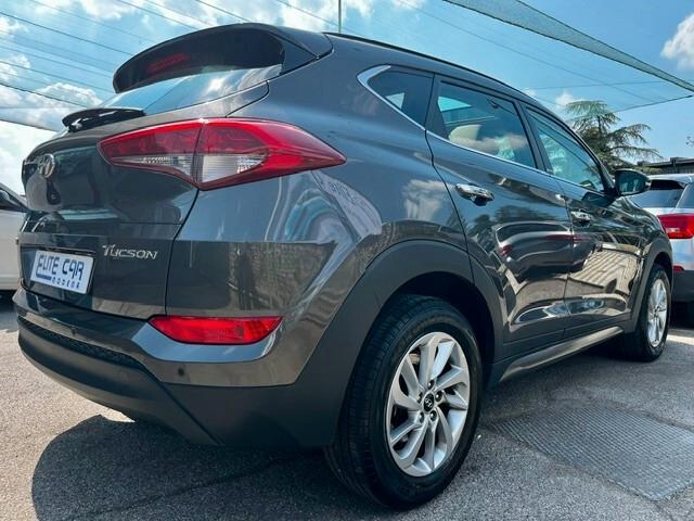 Hyundai TUCSON 1.7 crdi Xpossible 2wd 115cv " TETTO / NAVI / TELECAMERA/....