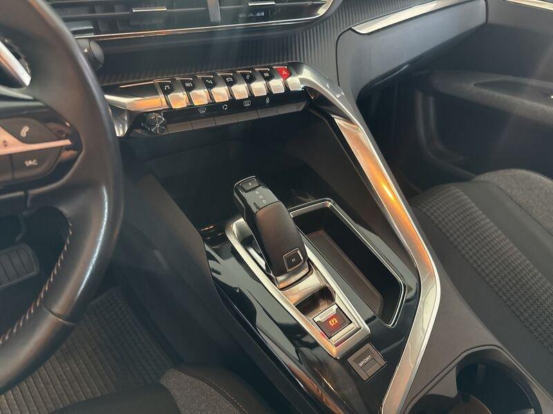 Peugeot 3008 BlueHDi 130 EAT8 S&S Business
