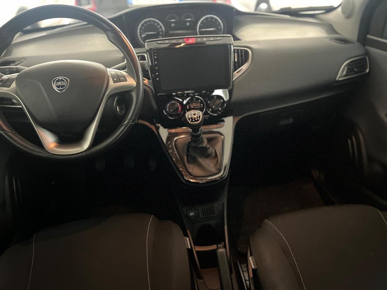 Lancia Ypsilon 1.0 FireFly 5 porte S&S Hybrid UnYca