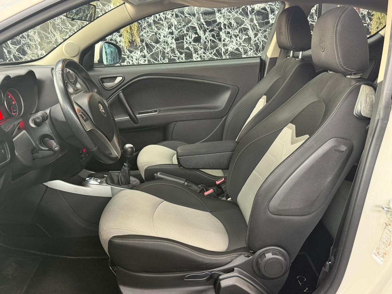Alfa Romeo MiTo 1.3 JTDm 85 CV S&S Distinctive