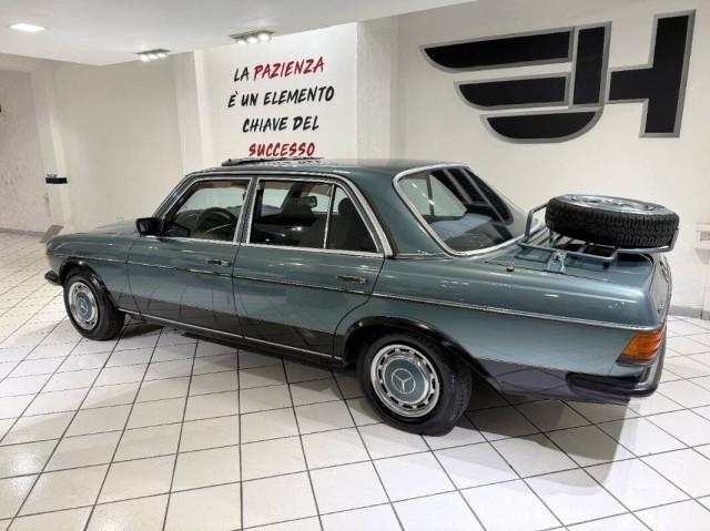 Mercedes Classe E - W123 Berlina 200