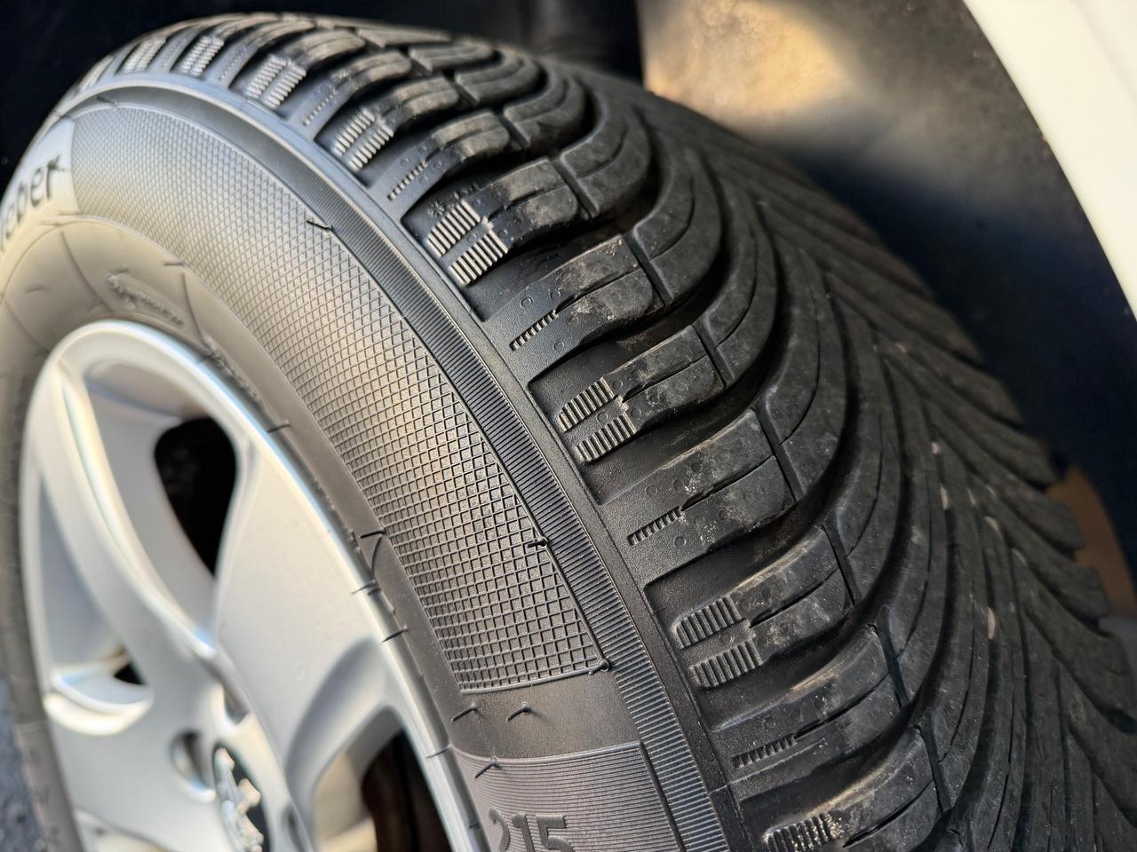 Peugeot 3008 1.6 HDi 115CV Active Cambio Automatico