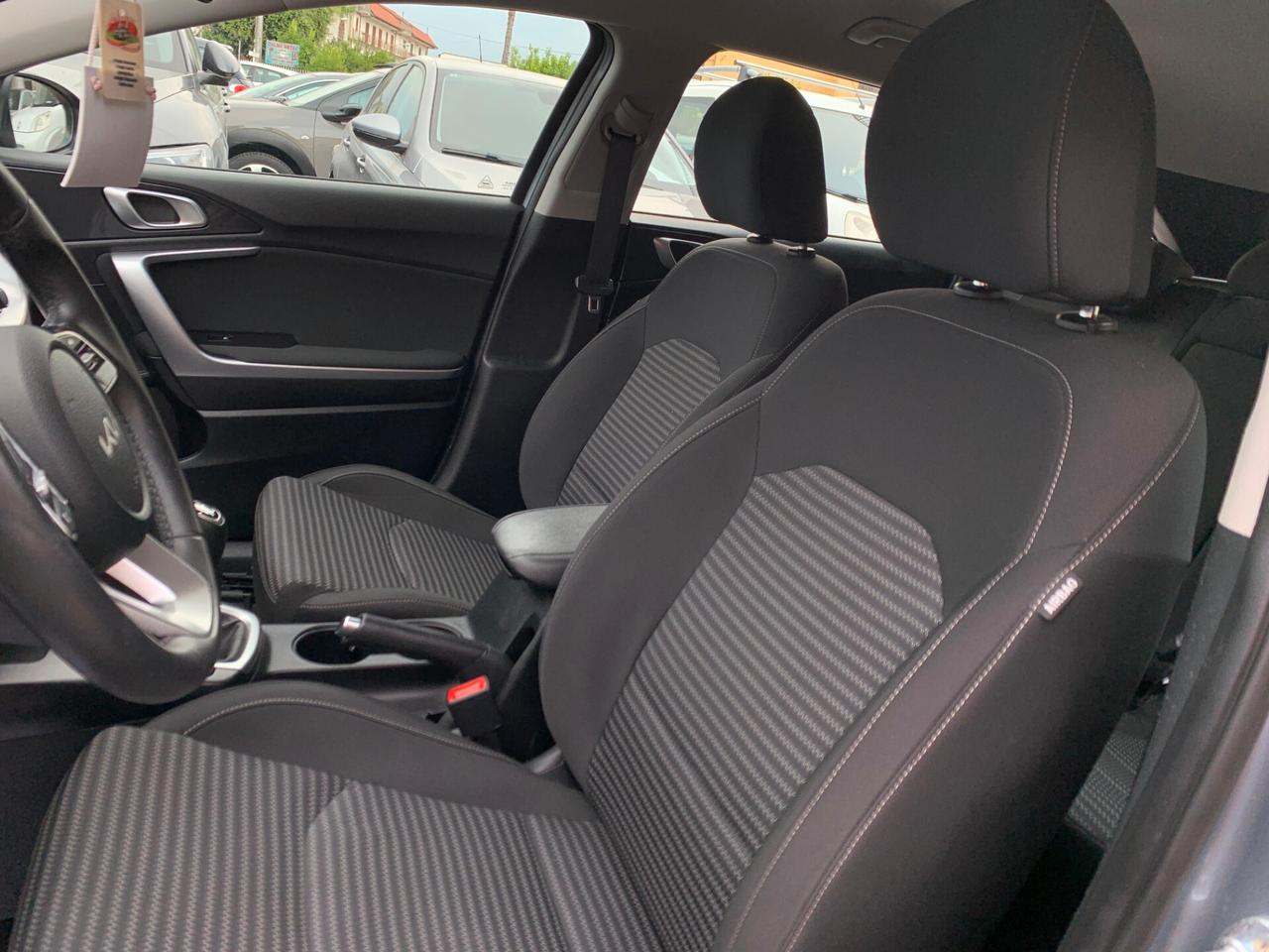 Kia Ceed Sportswagon 1.6 CRDi 136 CV MHEV SW Business