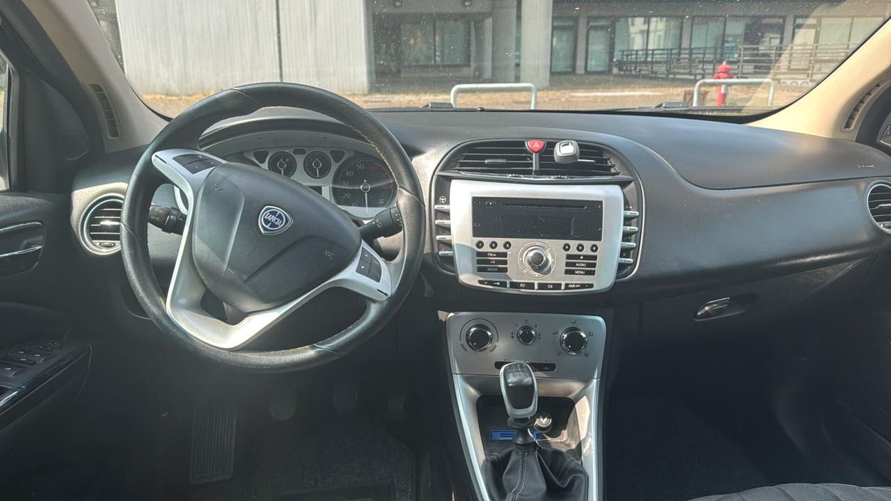 Lancia Delta 1.4 T-Jet 120 CV Silver Ecochic GPL