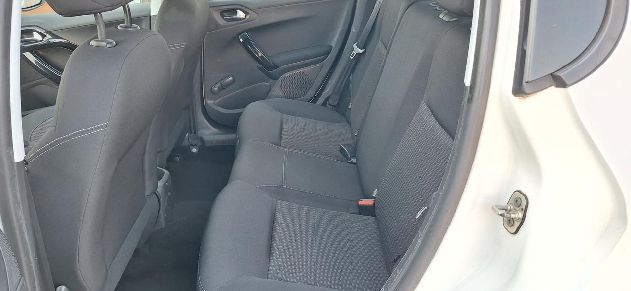 Peugeot 208 BlueHDi 100 S&S 5p. N1