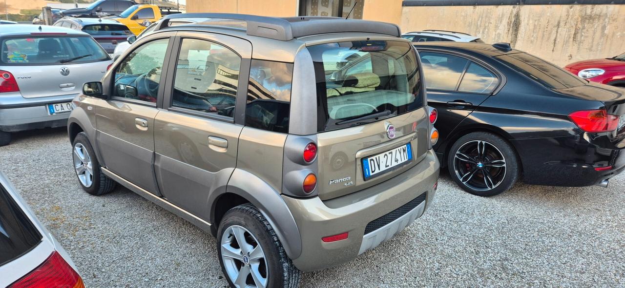 Fiat Panda 1.3 MJT 16V 4x4 Cross