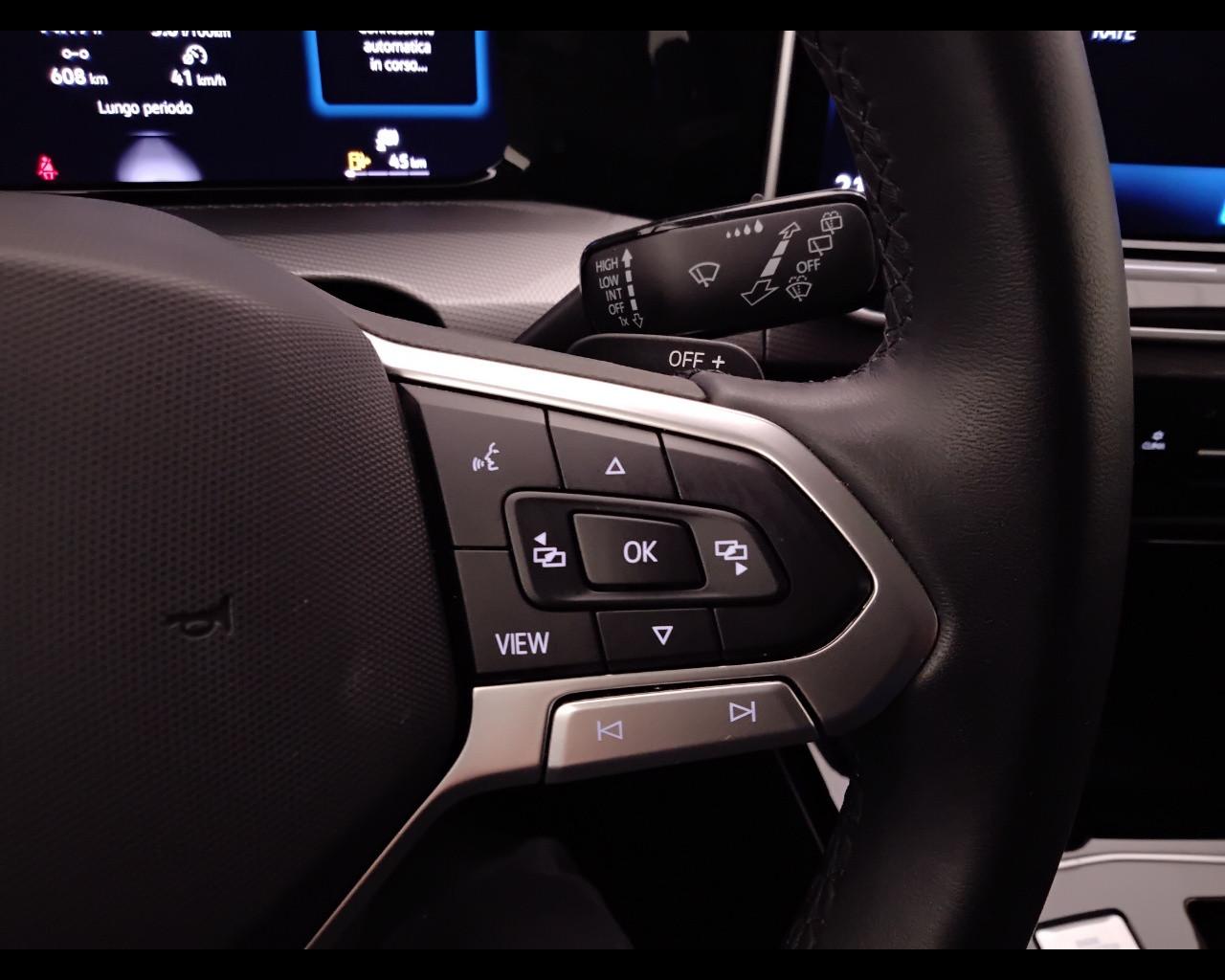 VOLKSWAGEN Golf VIII 2024 - Golf 2.0 tdi Life 150cv dsg