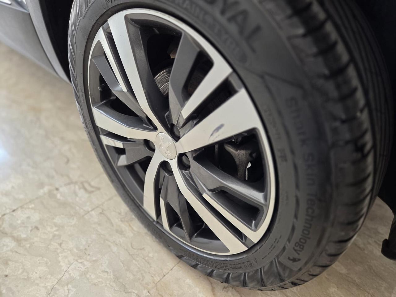 PEUGEOT 3008 BlueHDI 130 EAT8 S&S Allure Pack 2023