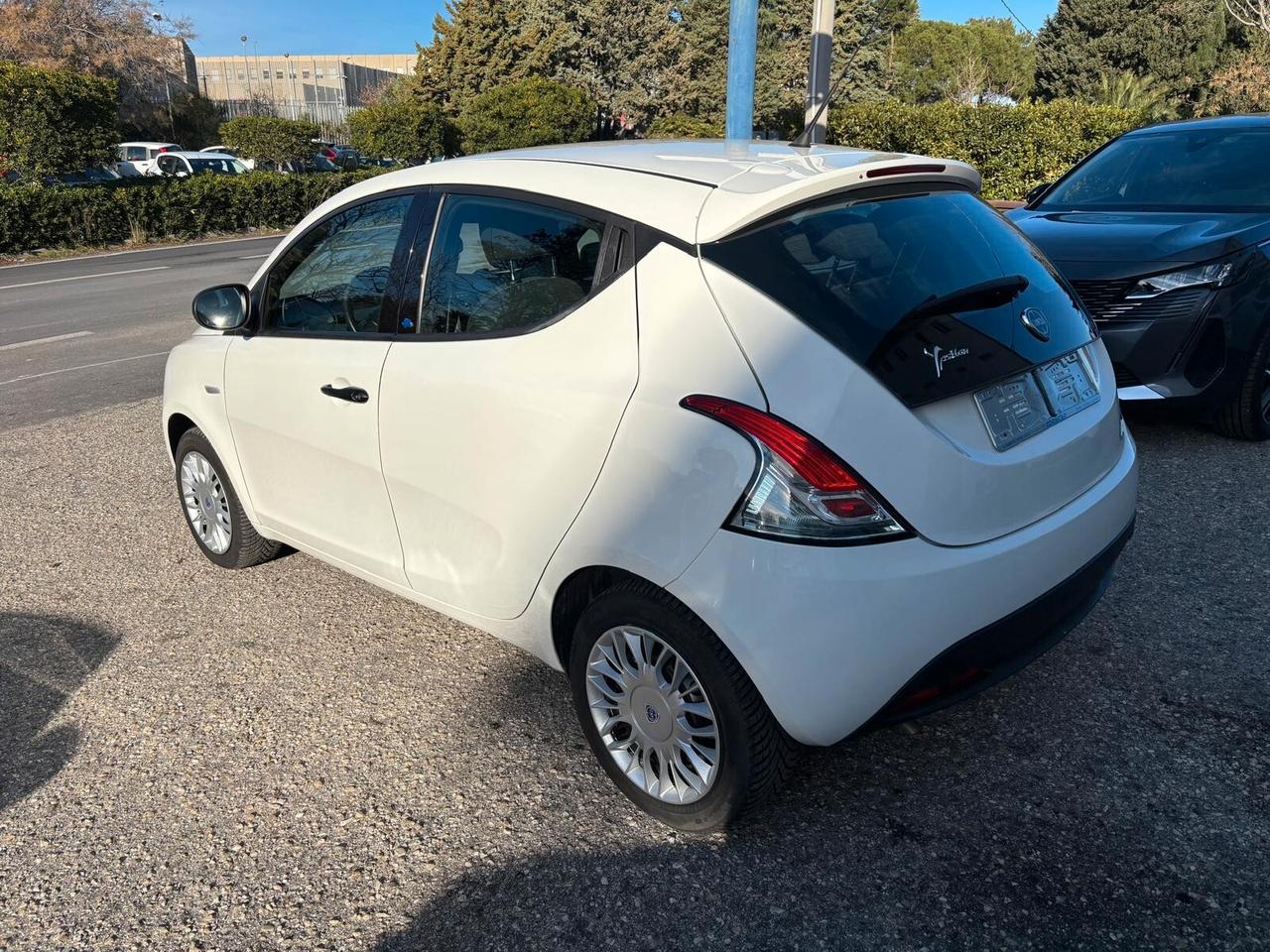 Lancia Ypsilon 1.2 69 CV 5 porte Elefantino Blu