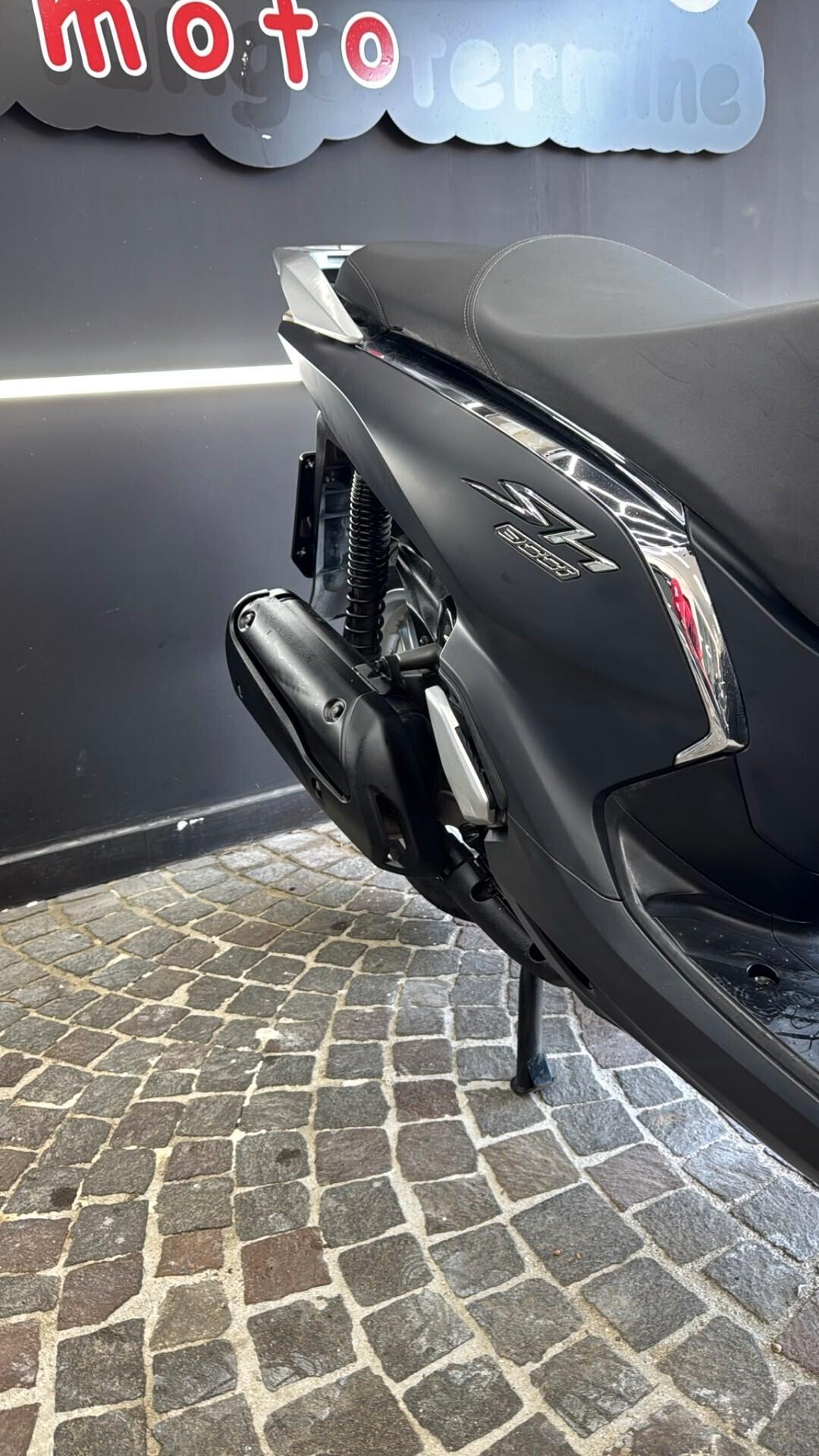 Honda SH 300 Base