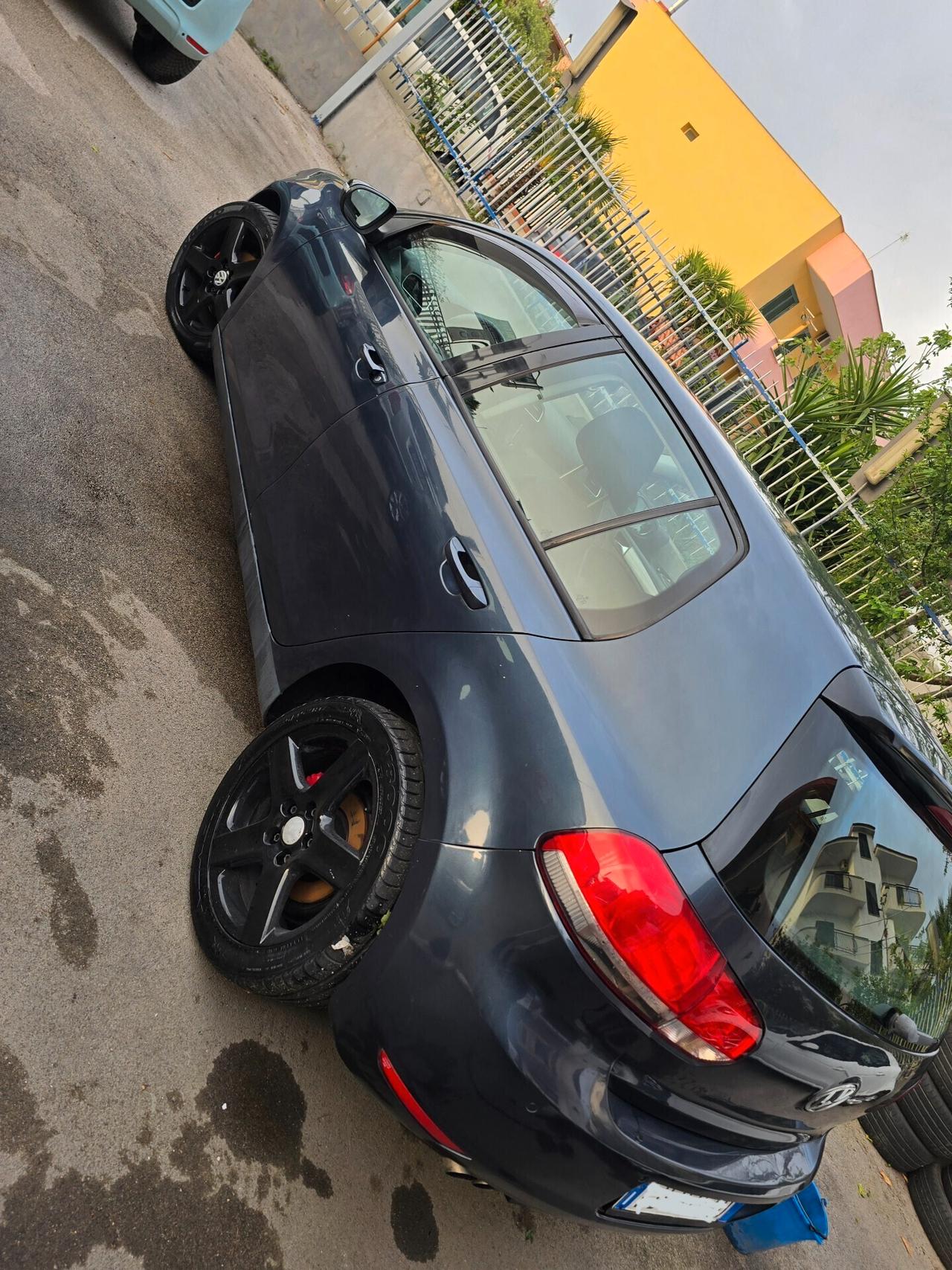Volkswagen Golf Var. 2.0 TDI DPF Comfortline