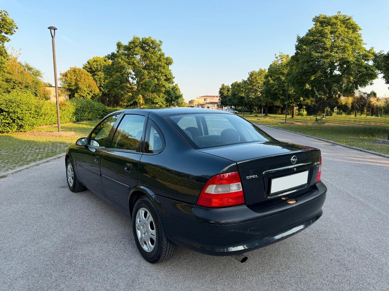 Opel Vectra 1.8i 16V CD Storica CLIMA