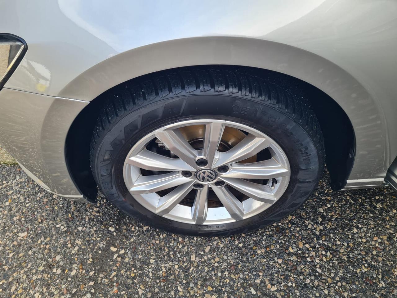 Volkswagen Passat PARI AL NUOVO