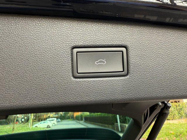 VOLKSWAGEN Tiguan 2.0 TDI 150 CV SCR DSG R-Line UNICO PROPRIETARIO