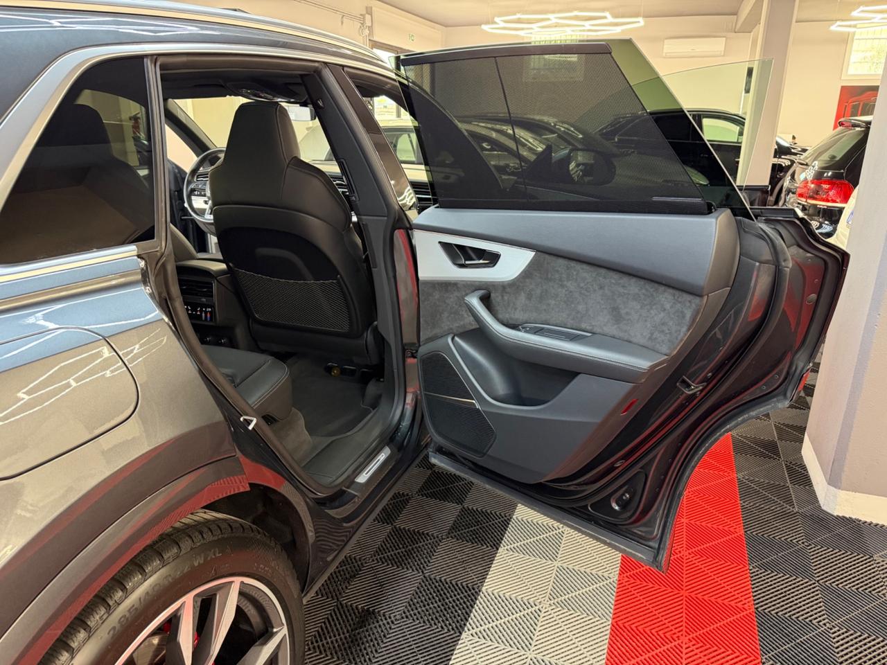 Audi SQ8 4.0 TFSI quattro sport attitude - FABIANOAUTO