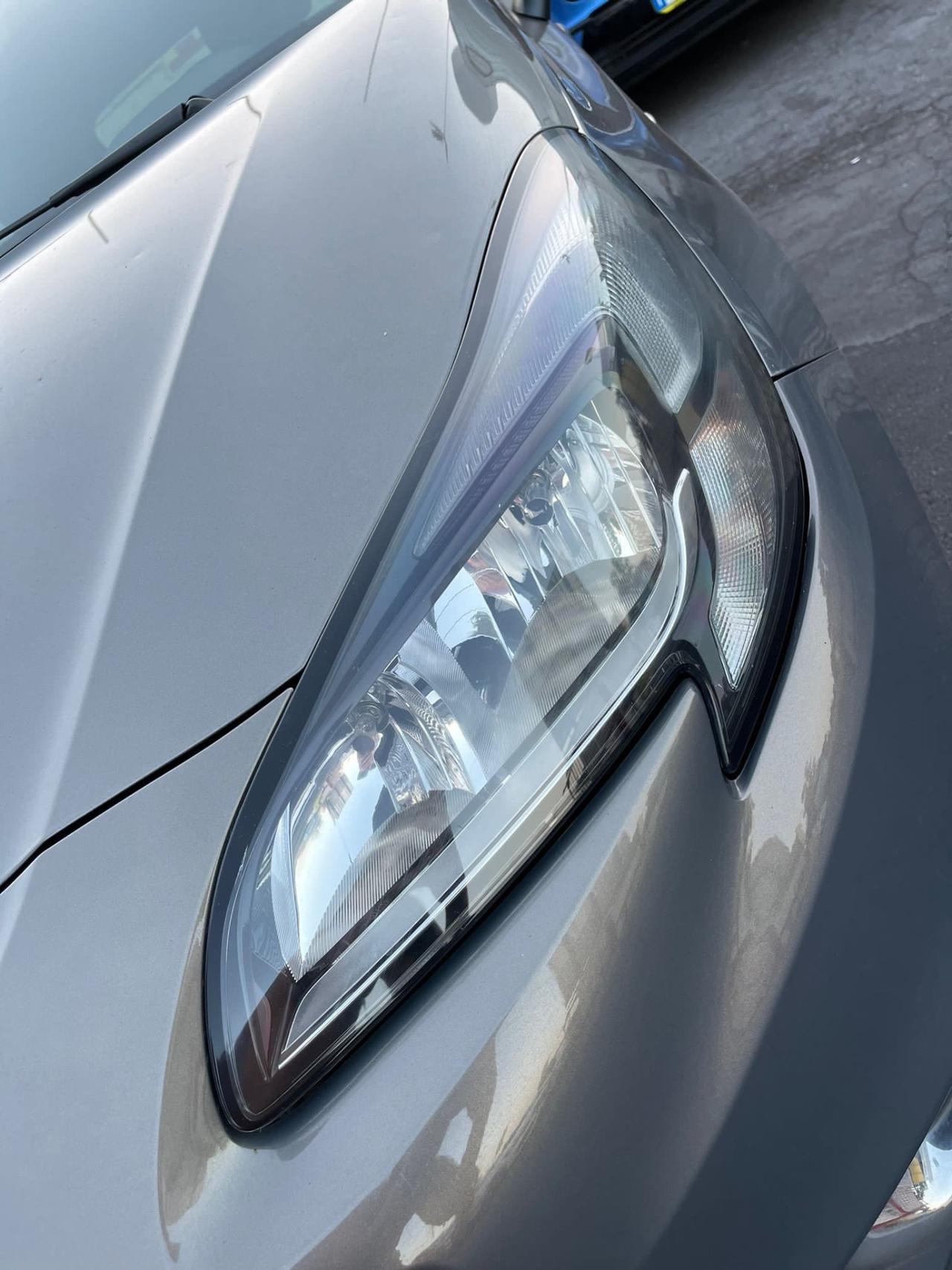 Opel Corsa 1.4 90CV GPL B-COLOR