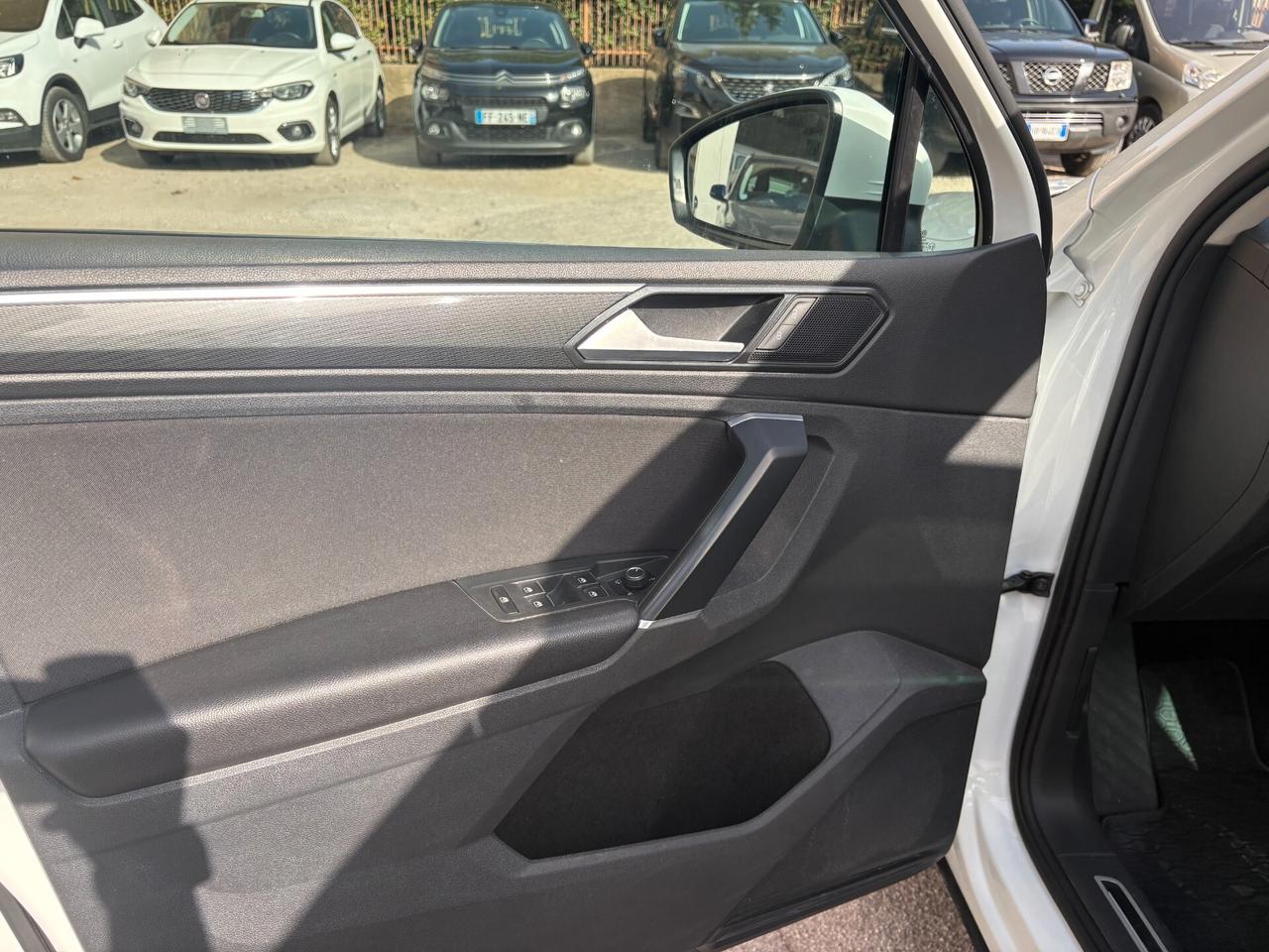 Volkswagen Tiguan 2.0 TDI SCR DSG R-LINE