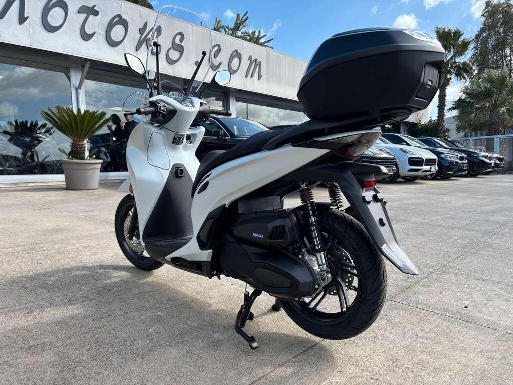 Honda SH 350 Nuovo pronto consegna Tuo a solo 65 Euro al mese