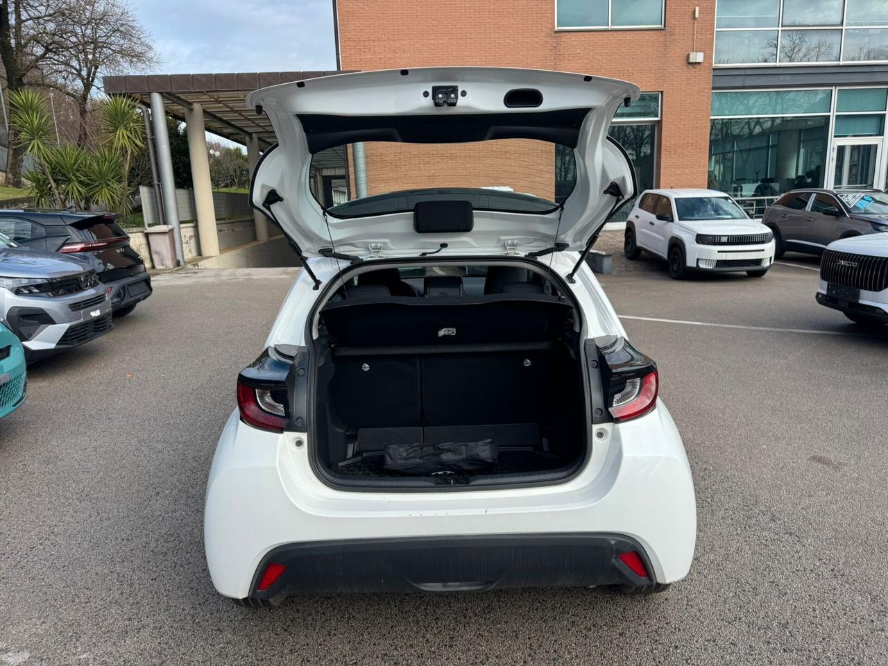 Toyota Yaris 1.5 Hybrid 5 porte Active