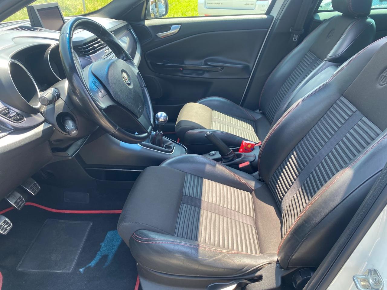 Alfa Romeo Giulietta 1750 TBi Quadrifoglio Verde