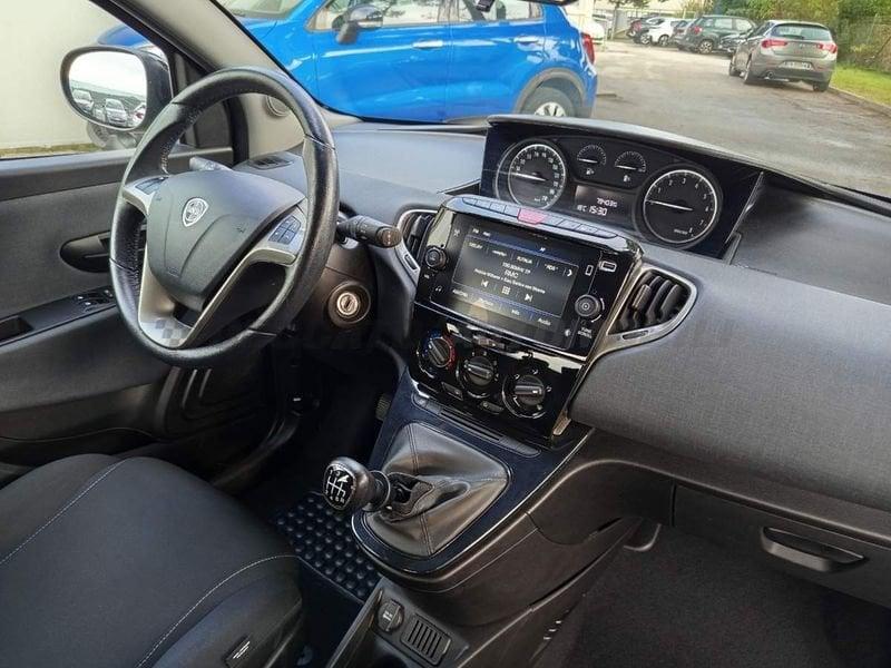 Lancia Ypsilon Ypsilon 1.0 firefly hybrid Gold s&s 70cv 5p.ti