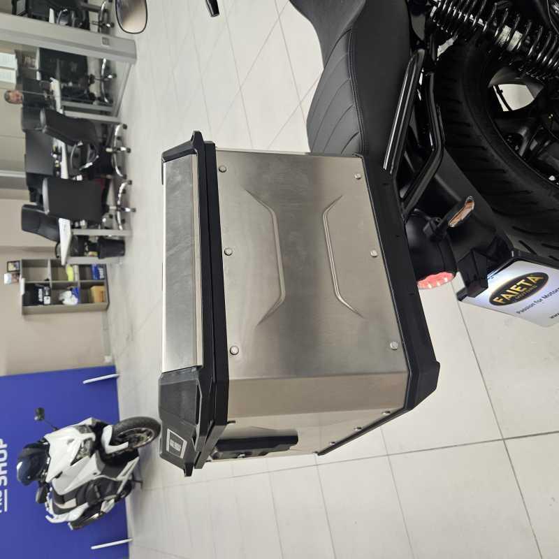 Moto Guzzi V7 Stone - 2026