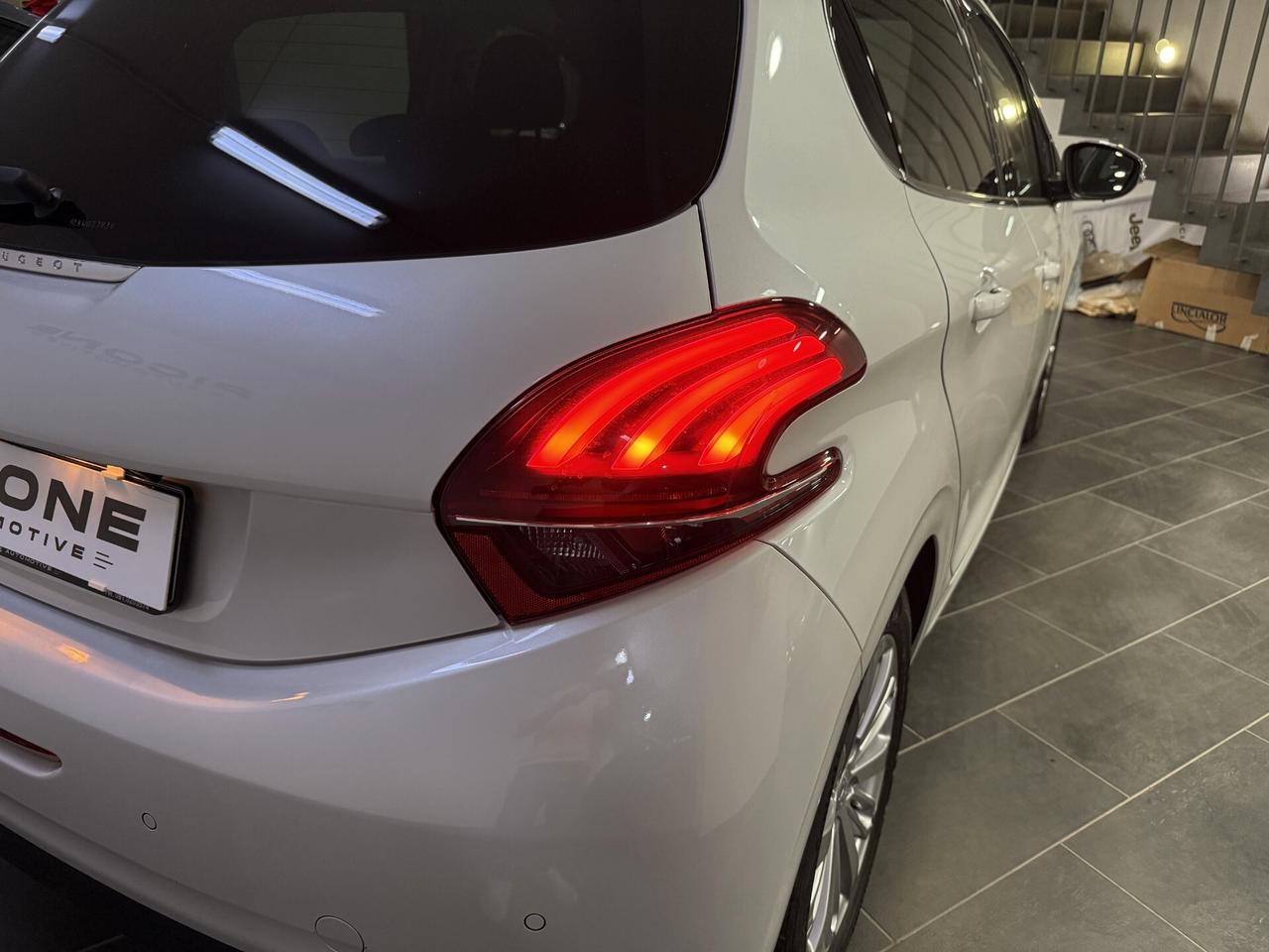 Peugeot 208 BlueHDi 100 S&S 5 porte Allure