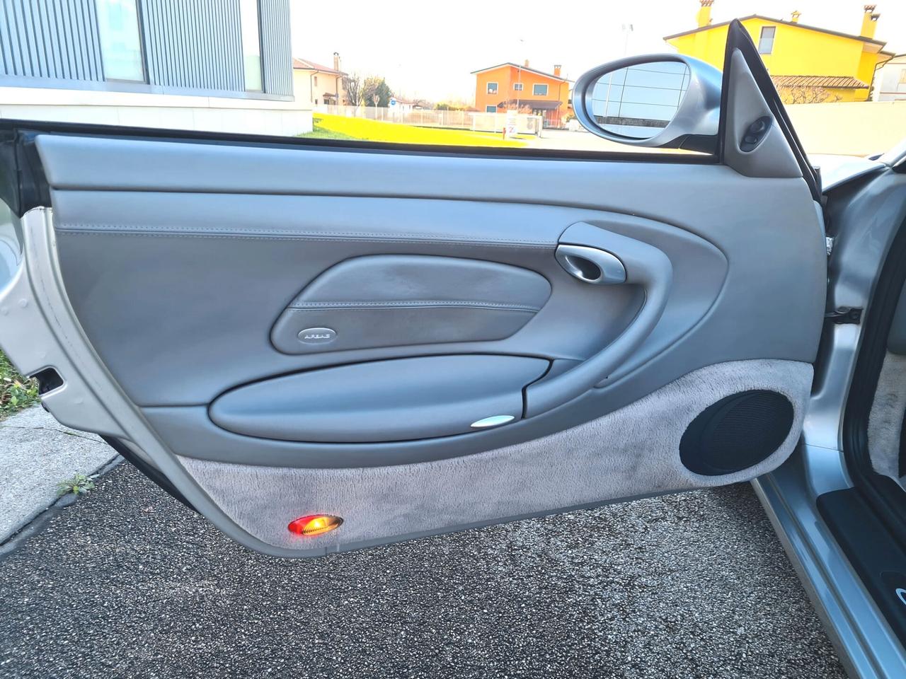 Porsche 911 996 Carrera Cabriolet