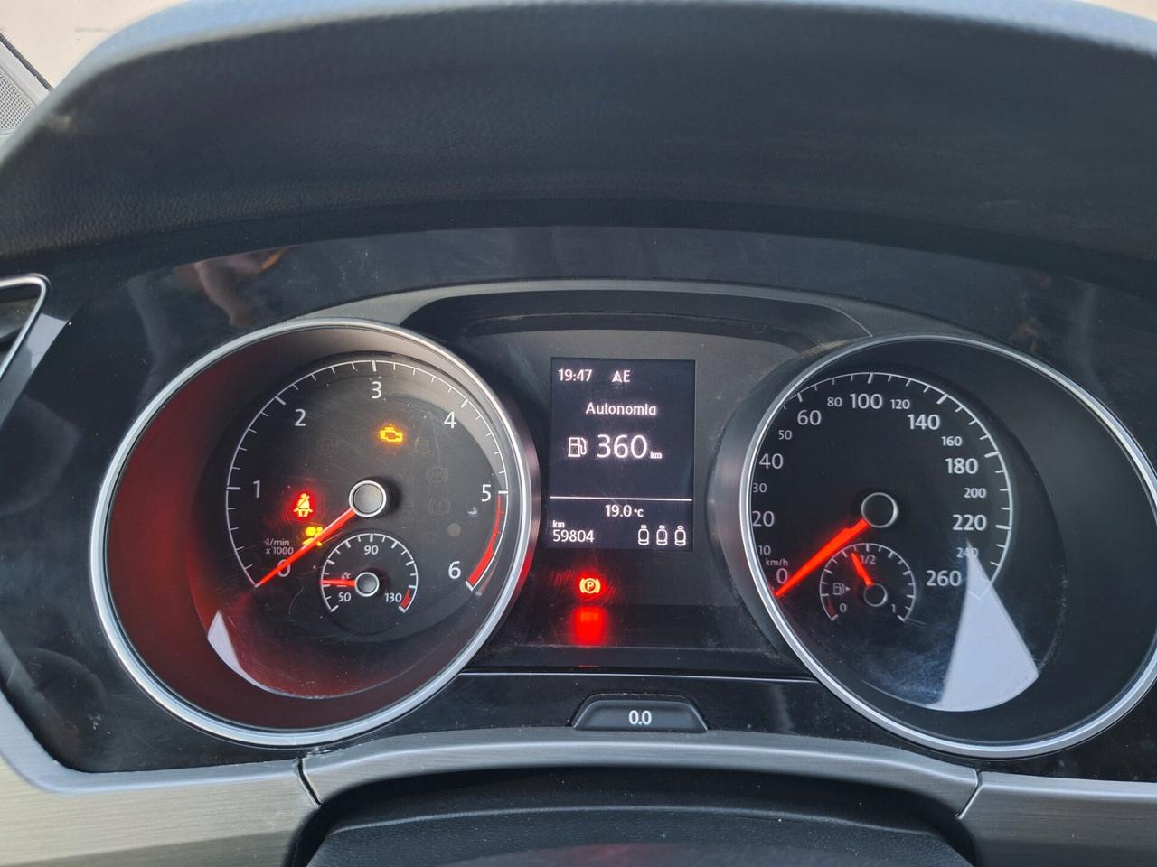 Volkswagen Touran 2.0 TDI 150cv Business NAV+RETROCAM. 2019