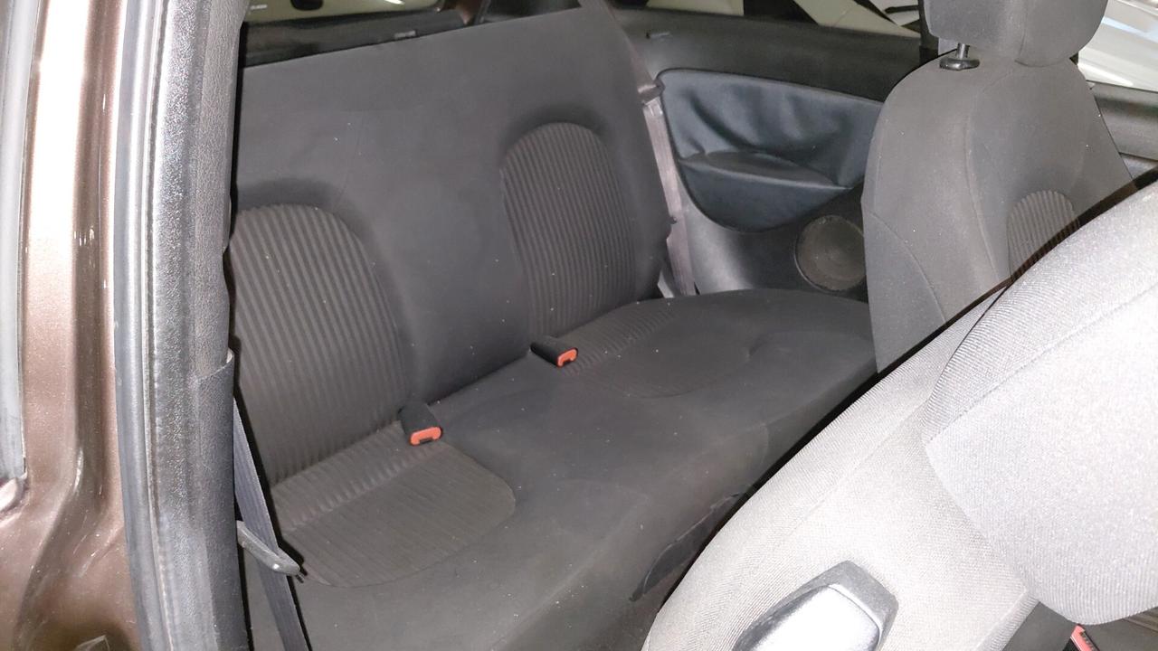 Lancia Ypsilon 1.4 New Oro Ecochic GPL