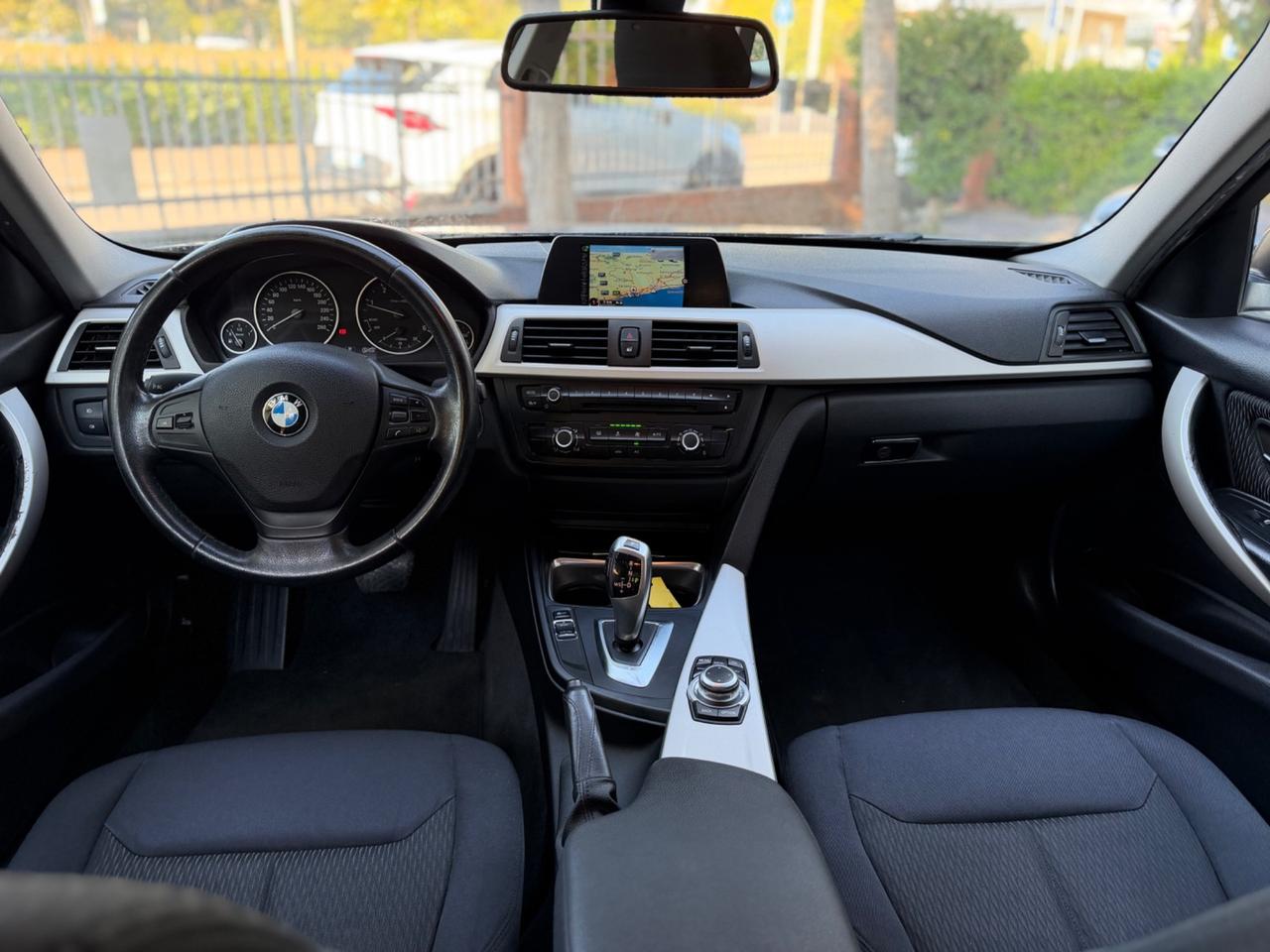 Bmw 320d Touring Business Advantage automatica