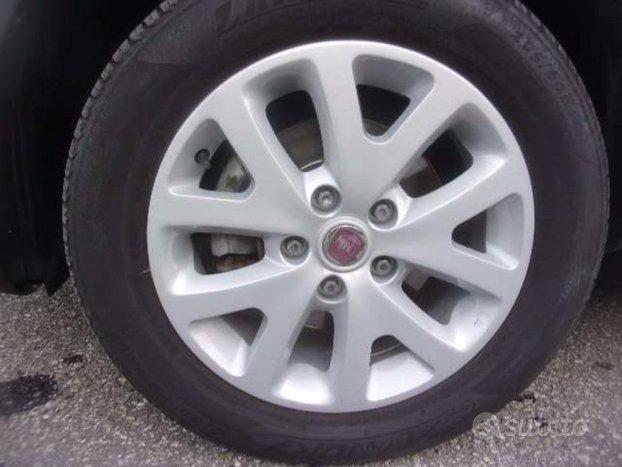 FIAT Sedici 1.6 16v Emotion 4x4 120cv-X NEO PATE