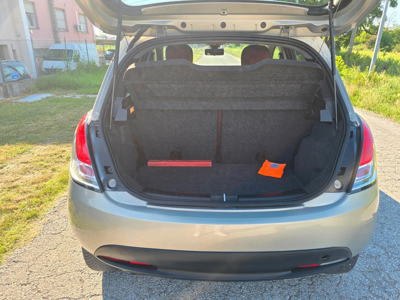 Ypsilon 0.9 TwinAir Metano-GARANZIA- NEOPATENTATI