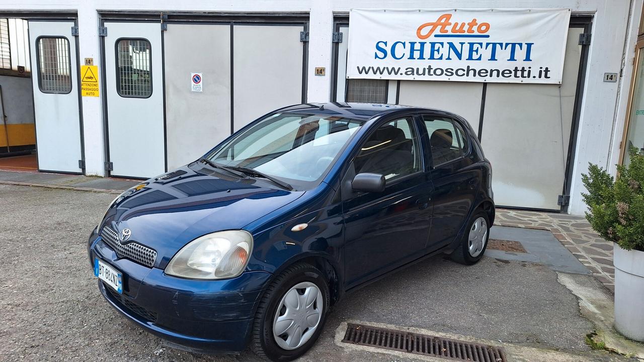 Toyota Yaris 1.0i 16V cat 5 porte Sol