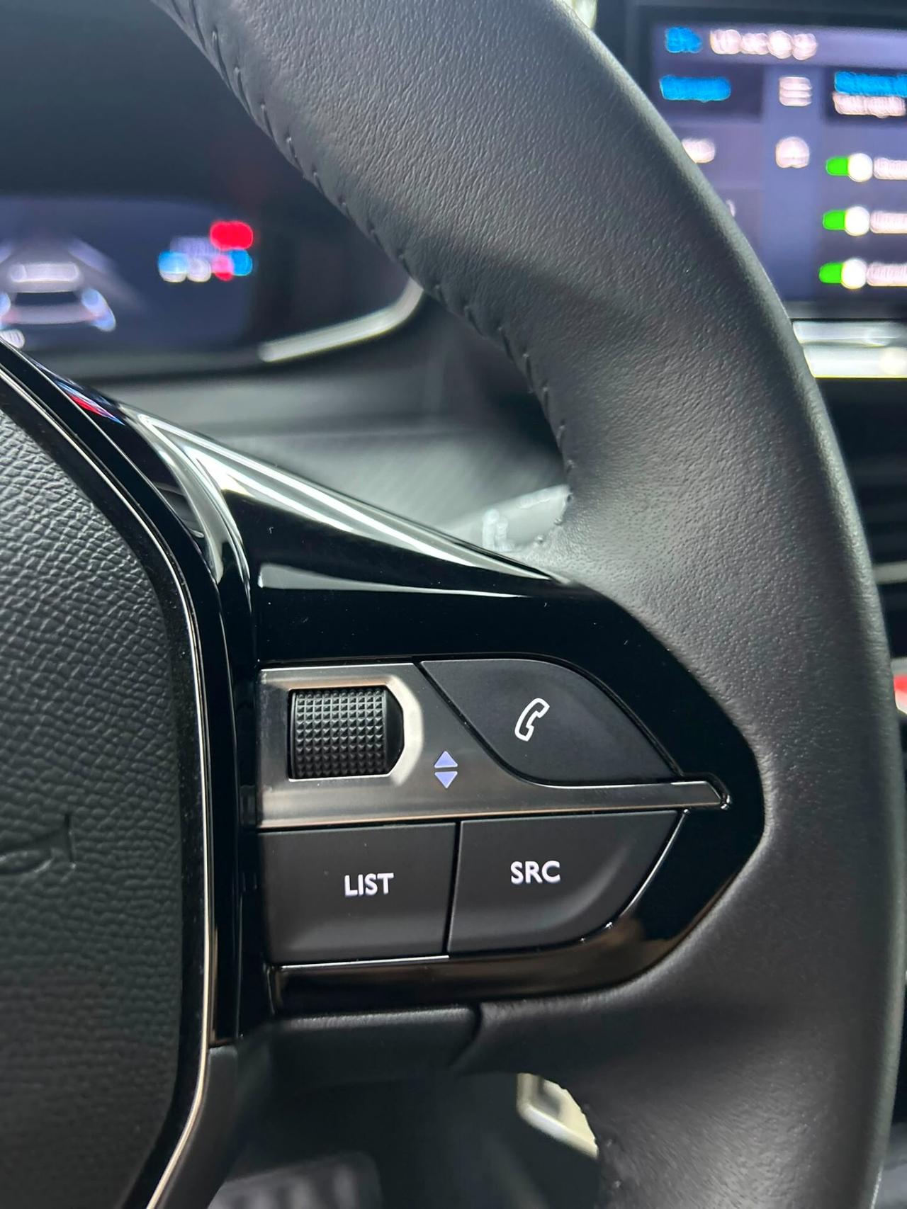 Peugeot 2008 PureTech 1.2 Benzina 100 cv S&S Allure