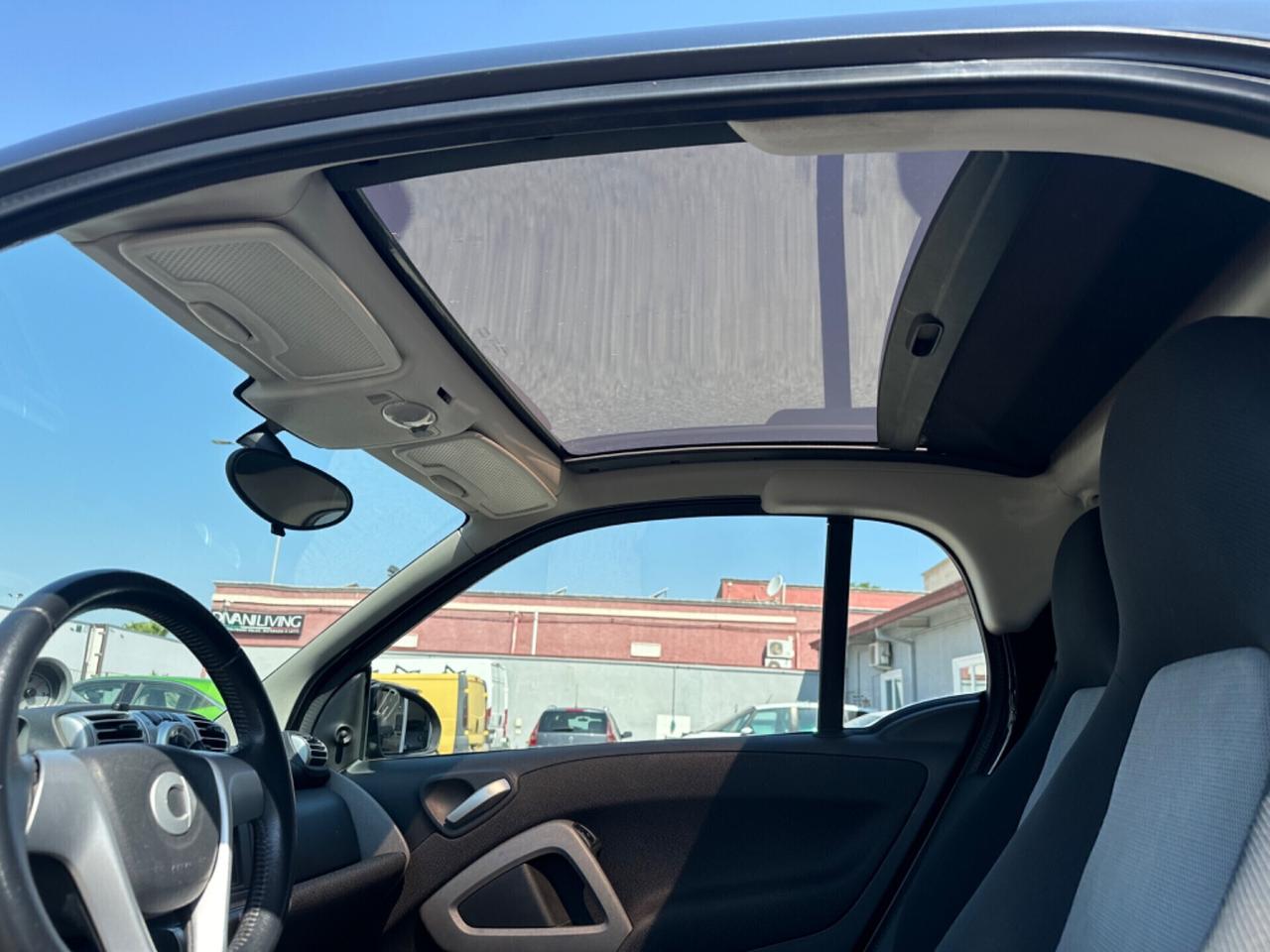SMART CON POCHI KM PERFETTISSIMA