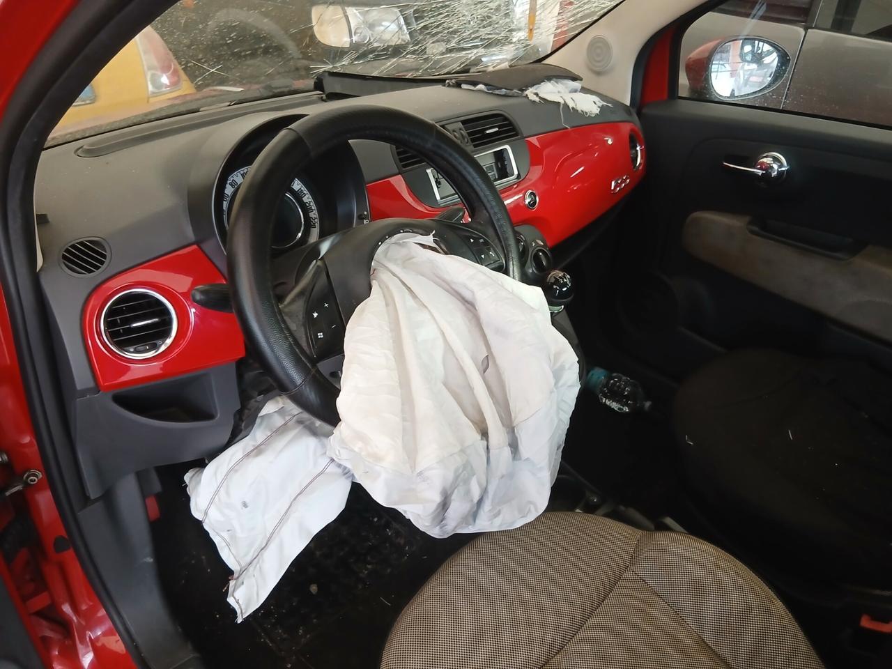 Fiat 500 1.2b Lounge tetto panoramico 08