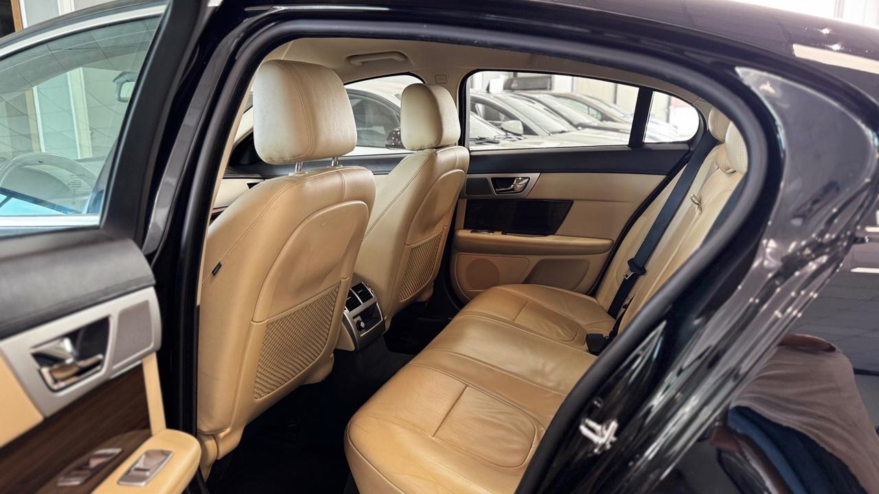 Jaguar XF 2.2 D 200 CV Premium Luxury