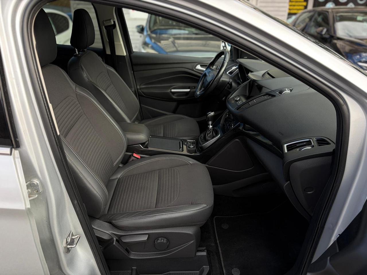 Ford Kuga 2.0 TDCI 150CV S&S 4WD Titanium