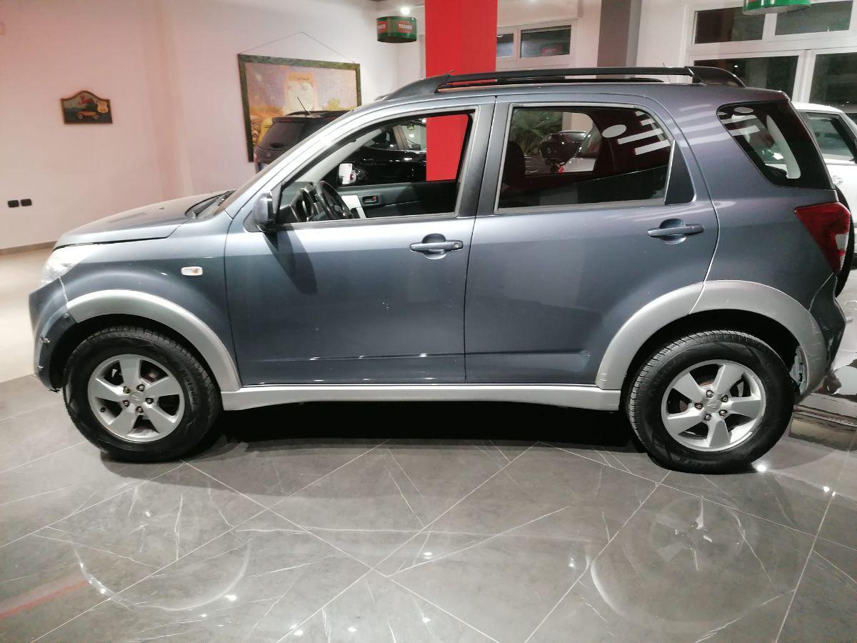 DAIHATSU - Terios - 1.5i 16V 4WD SX O/F