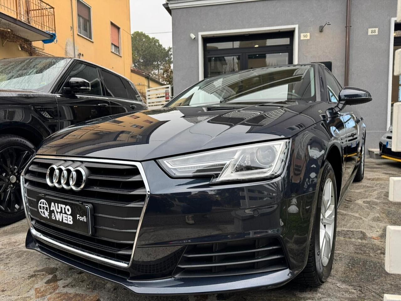 AUDI A4 2.0 TDI 122 CV BUSINESS UNIP ZERO ANTICIPO