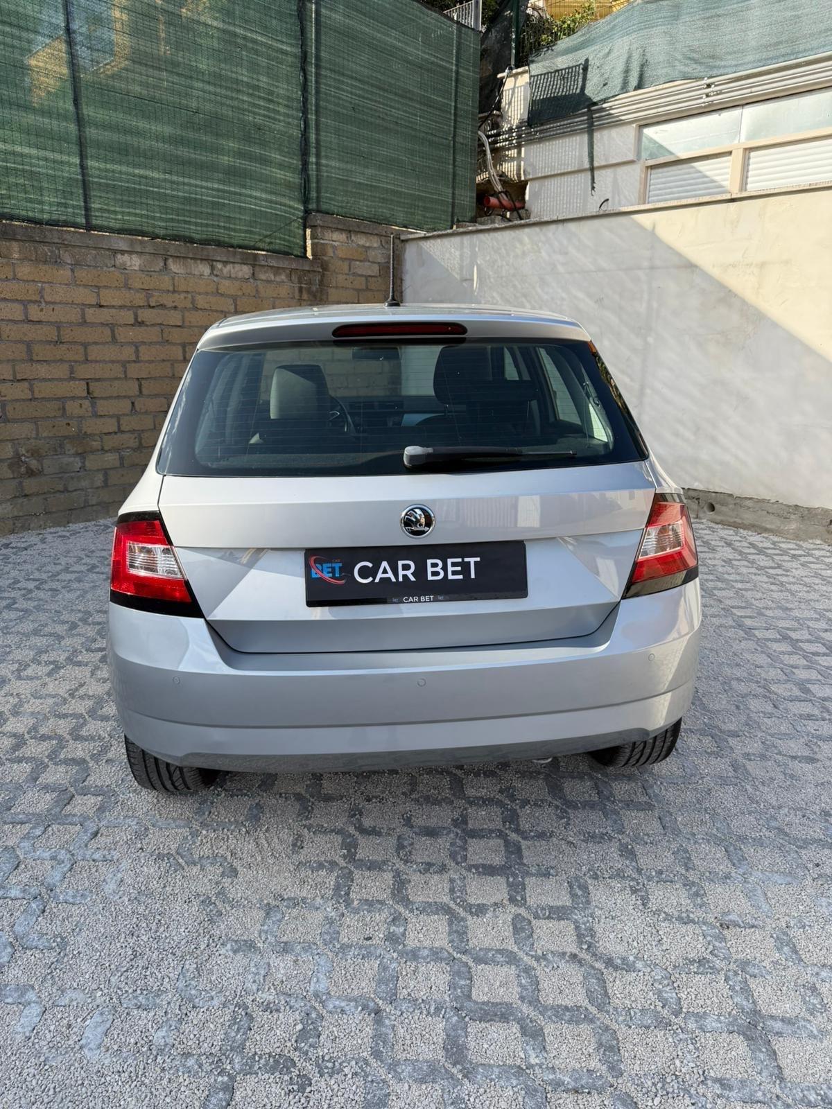 Skoda Fabia 1.0 TSI Color Argento
