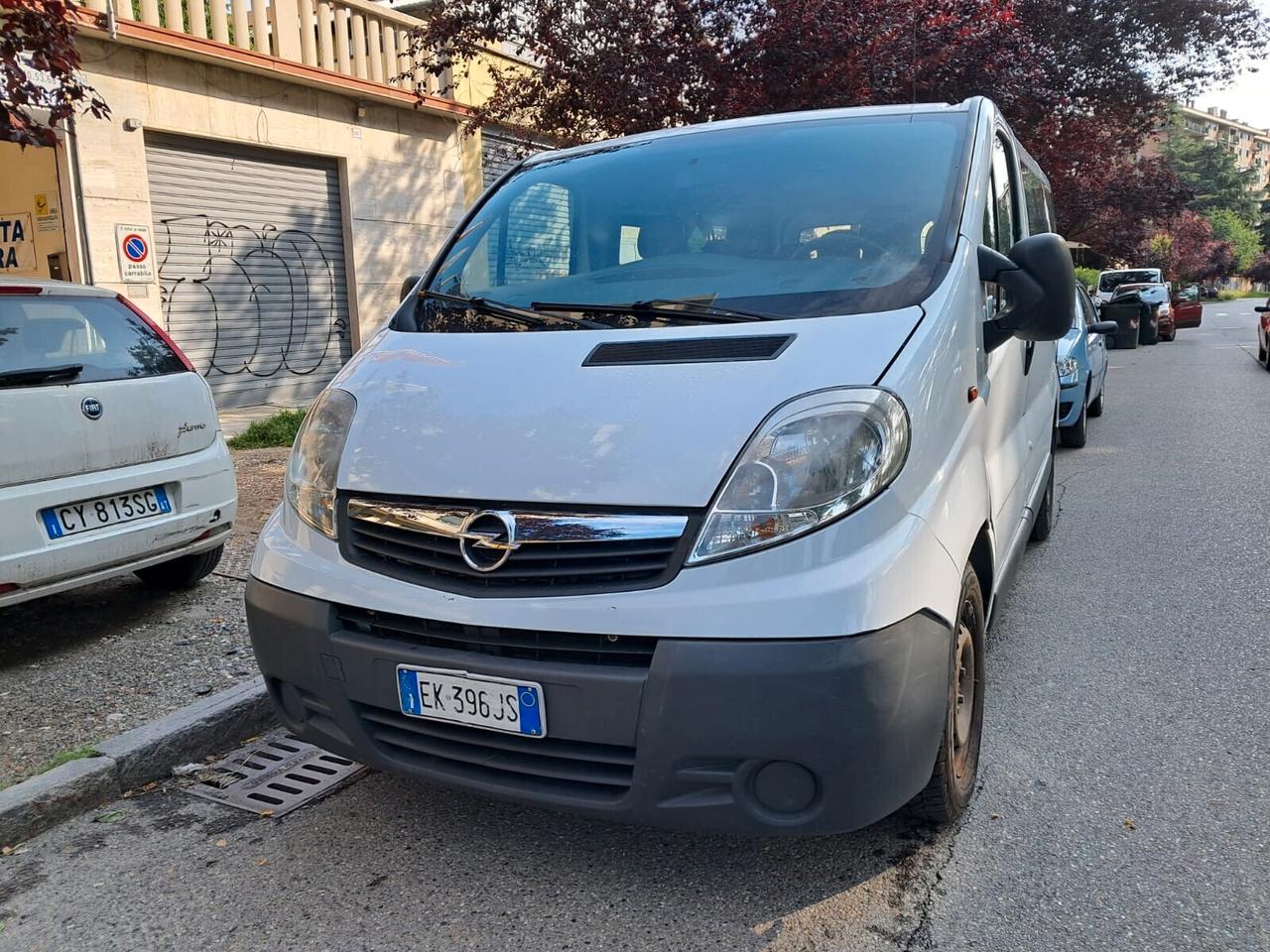 Opel Seleziona VIVARO COMBI 9 POSTI