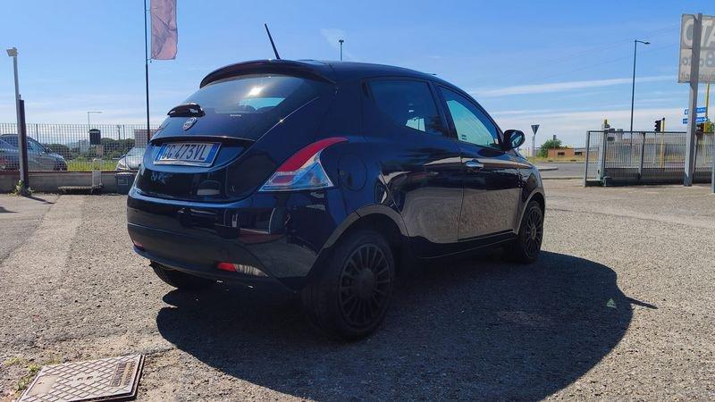 Lancia Ypsilon 1.2 69cv Silver