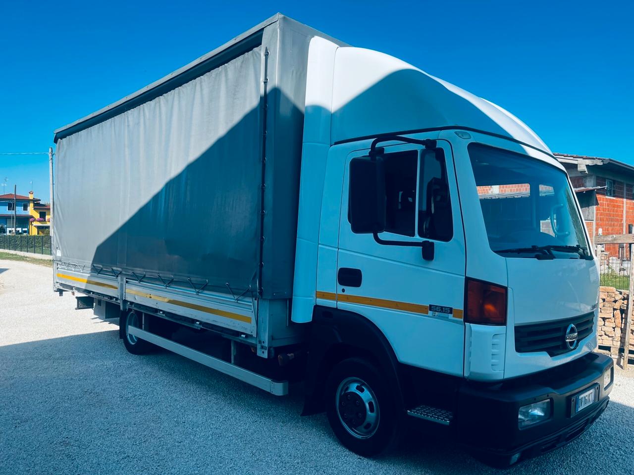 NISSAN ATLEON PATENTE C 3.0 TK56.15
