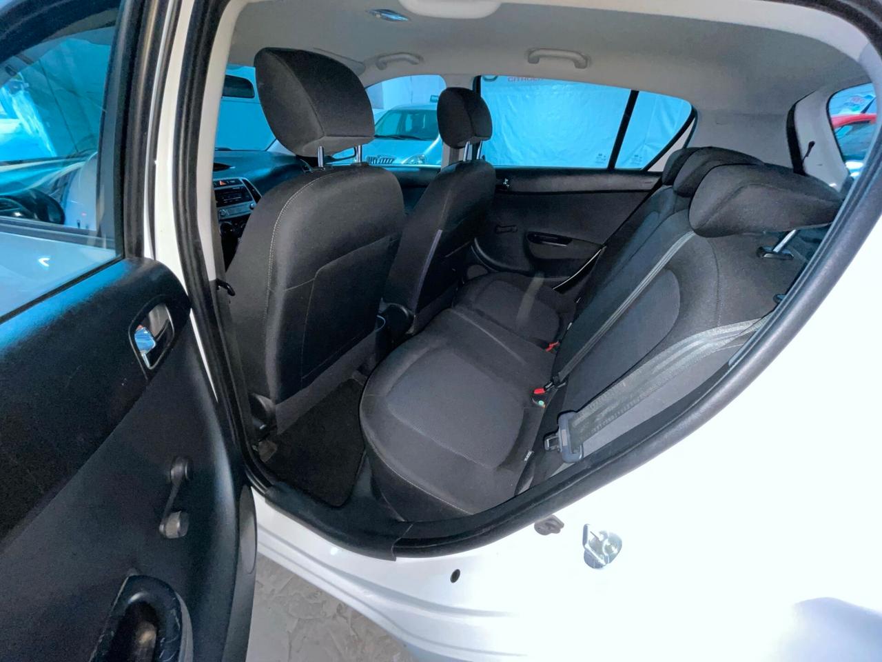 Hyundai i20 1.2 5p. Econext Sound Edition