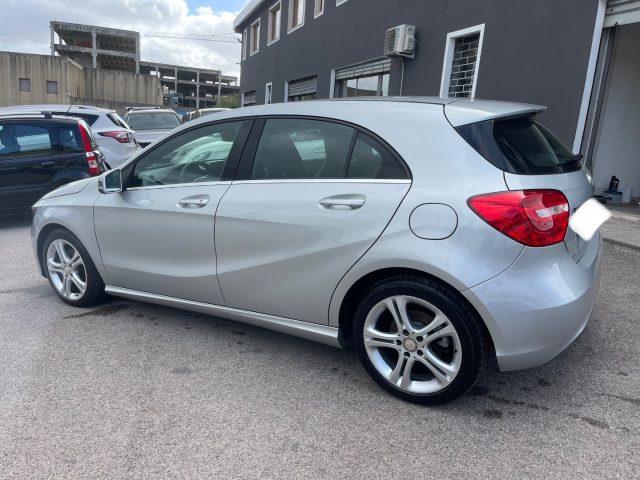 MERCEDES-BENZ A 180 Premium