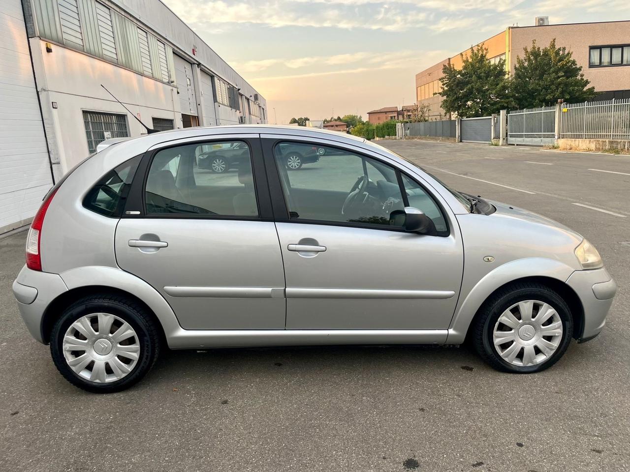 Citroen C3 1.4benz 2008 60.000km cambio automatico perfetta