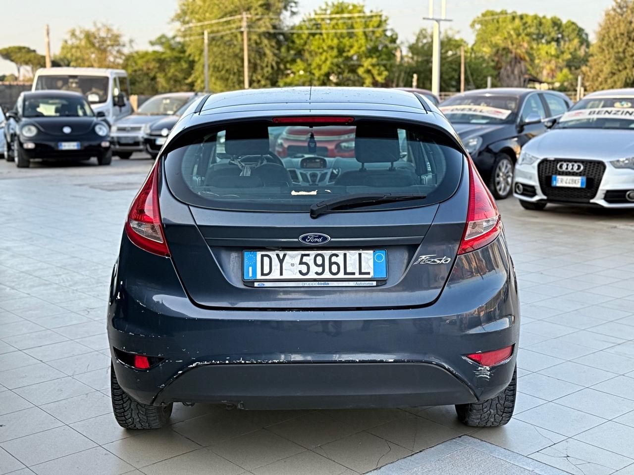 Ford Fiesta 1.4 5 porte Bz.- GPL Titanium Garanzia 12 Mesi